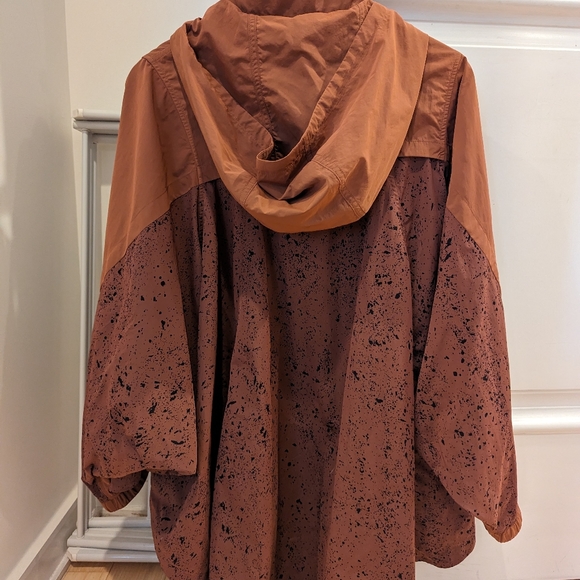 Lululemon x SoulCycle Ride & Reflect Packable Jacket - Picture 2 of 9